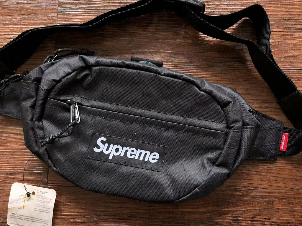 supreme fanny pack black