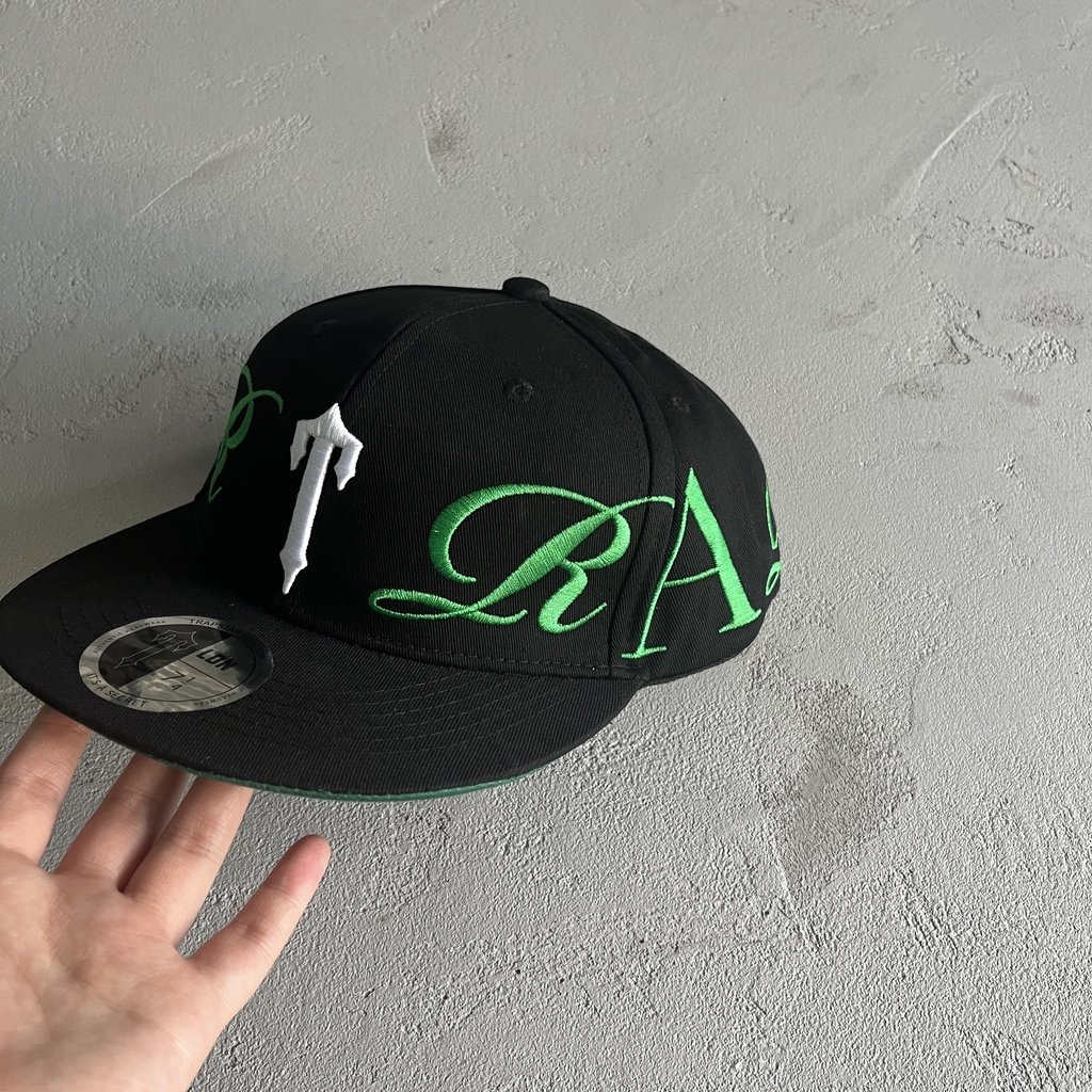Trapstar Script Fitted - Green Bee/Black
