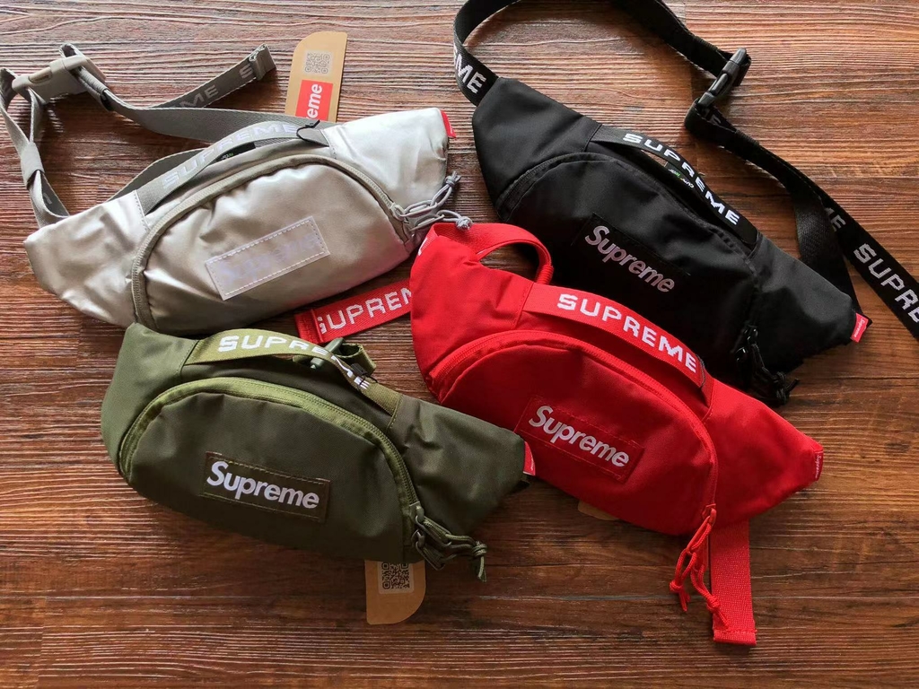 SUPREME NYLON RED DUFFLE BAG FW22