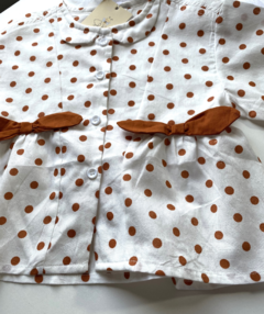 Blusa Charmosa creme bolinha caramelo laço na internet