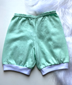 Shorts malha verde e punho branco - comprar online