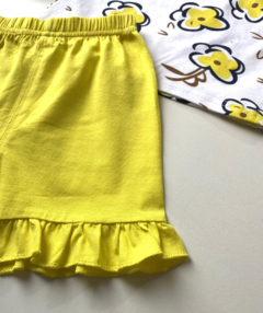 CJ Blusa manga curta babado e shorts amarelo na internet