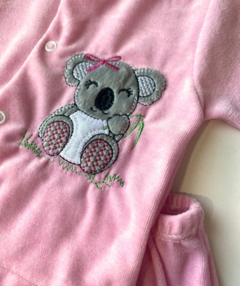 CJ blusa manga longa e calça plush rosa bordada Koala na internet