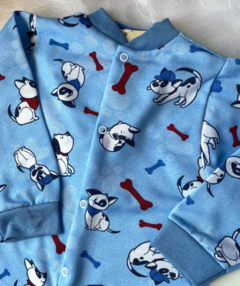 Pijama longo macacão azul Cachorrinho flanelado com botão - comprar online