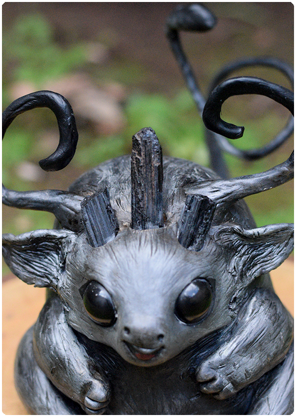 Sculpture de champignons - Tourmaline noire
