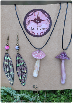 Magic Kit 02 | 2 mushroom charms + fairy wings earrings with pink agate sphere on internet