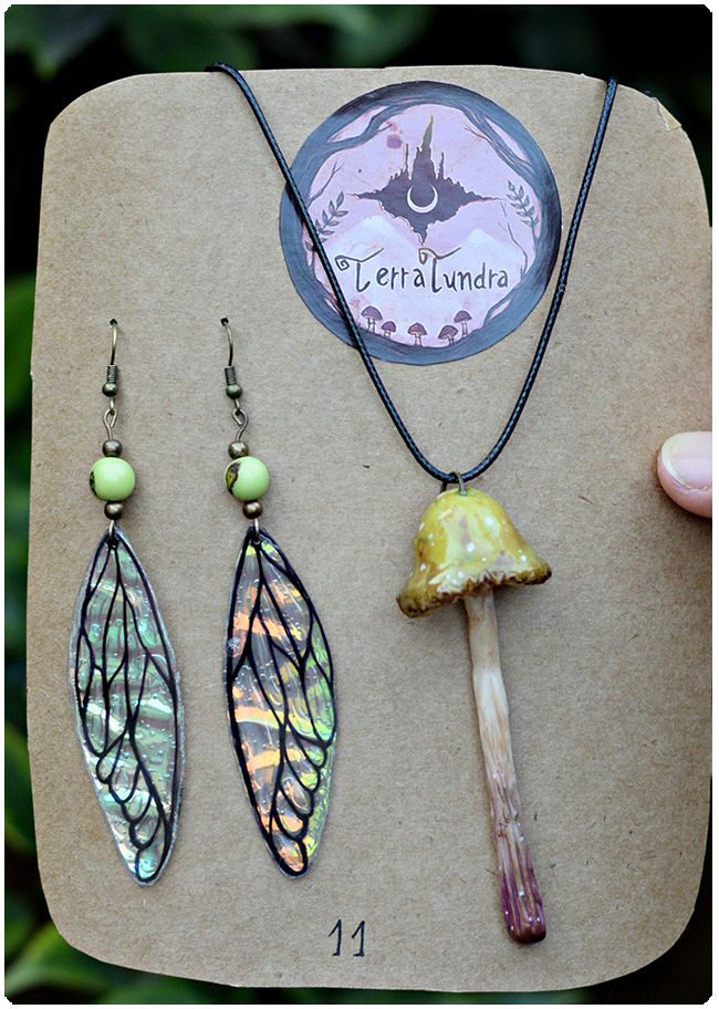 Magic Kit 11 | 1 mushroom charm + fairy wings earrings