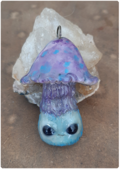 Mushroom Being Amulet 06 - Bluish purple | Magical Creature Pendant - TerraTundra - Artes Mágicas