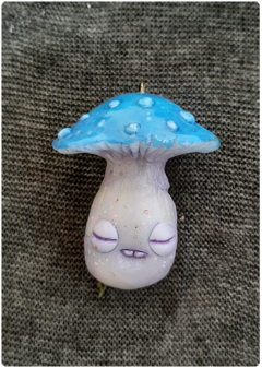 Mushroom Being Amulet 07 - Blue | Magical Creature Pendant - TerraTundra - Artes Mágicas