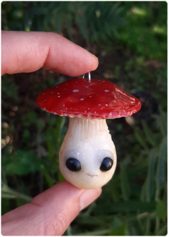 Amuleto Ser Cogumelo 22 - Amanita | Pingente Criatura Mágica - comprar online