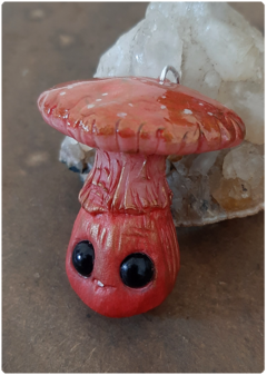 Mushroom Being Amulet 16 - Red | Magical Creature Pendant - TerraTundra - Artes Mágicas