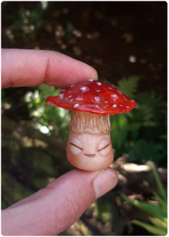 Amuleto Ser Cogumelo 21 - Amanita | Pingente Criatura Mágica - TerraTundra - Artes Mágicas