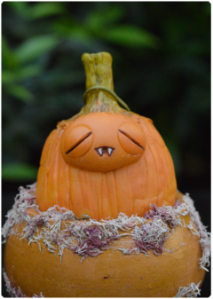 Lil Pumpkin Buds 02 | miniature Art Doll Halloween edition on internet