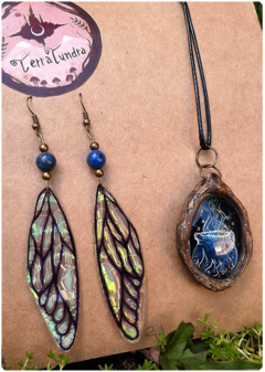 Magic Kit 21 | 1 charm + fairy wings earrings with lapis lazuli - TerraTundra - Artes Mágicas