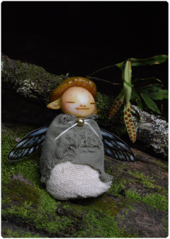 KIT 04 Mushroom Baby Fairy Art Doll + 2 pairs of Fairy Wings Earrings - TerraTundra - Artes Mágicas