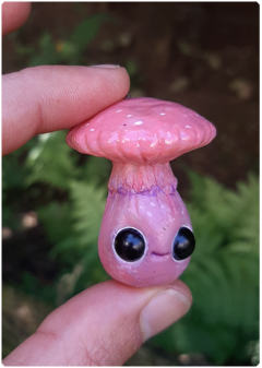 Mushroom Being Amulet 12 - Pink | Magical Creature Pendant - TerraTundra - Artes Mágicas