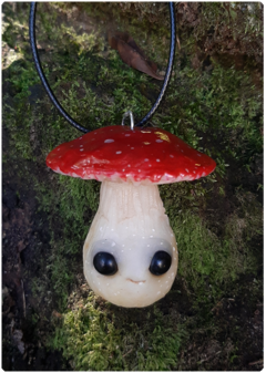 Amuleto Ser Cogumelo 22 - Amanita | Pingente Criatura Mágica - TerraTundra - Artes Mágicas