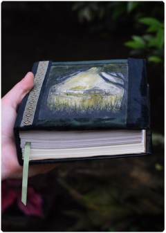 Grimoire LUX Forest House | Handmade Magic Diary 250pgs, Original Painting Cover - TerraTundra - Artes Mágicas