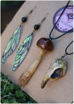 Magic Kit 04 | mushroom charm + bird skull + fairy wings earrings with black onyx on internet