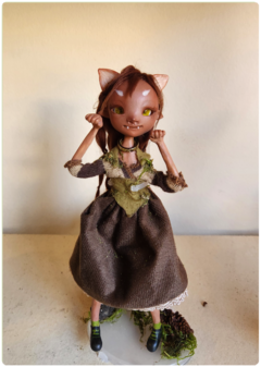 Chi, a Elemental da Terra - Pequena Viajante Art Doll, Escultura Única - comprar online