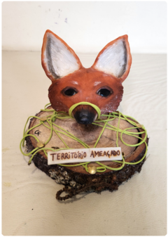 Eco sculpture "Threatened Territory" - Maned wolf asks for help on internet