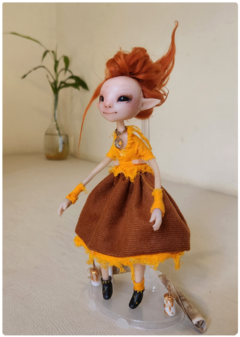 Hi, the Fire Elemental - Little Traveler OOAK Art Doll, Unique Sculpture - TerraTundra - Artes Mágicas