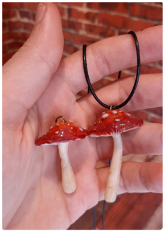 Kit 2 amuletos de cogumelo flexíveis Amanita Muscaria - TerraTundra - Artes Mágicas