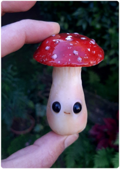 Miniatura Colecionável: Ser Cogumelo 04 - Amanita | Art Doll Fungo - TerraTundra - Artes Mágicas