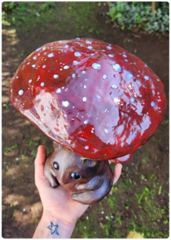 Art Doll ORNA, the Earthy Amanita Mushroom Creature - OOAK Eco Sculpture with biophilic design - FREE shipping - TerraTundra - Artes Mágicas