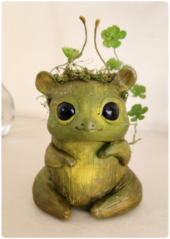 Art Doll SEA'RI, the Solar Plant Creature - OOAK Eco Sculpture with biophilic design - FREE shipping - TerraTundra - Artes Mágicas