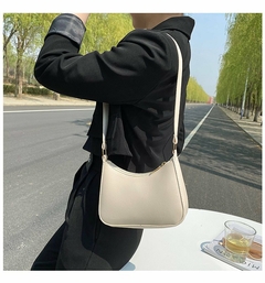 #115 - 2022 New Women's Fashion Handbags Retro Solid Color PU Leather Shoulder Underarm Bag Casual Women Hobos Handbags - loja online