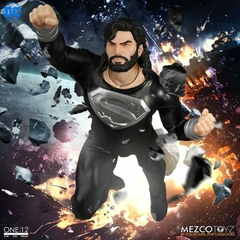 Mezco One:12 Superman Recovery Suit Edition - comprar en línea