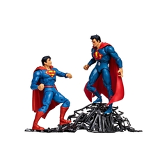 Figuras Collector Dc 2 Pack Superman Vs Superman Earth 3 con Atomica Mcfarlacne en internet
