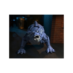 Figura Neca Ultimate Gargoyles Bronx con accesorio Goliat - wildraptor videojuegos