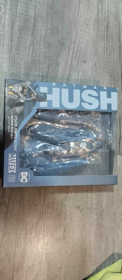 Figura Mafex Dc Batman Hush No166 Stealth Jumper Caja Dañada - tienda en línea