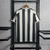 camisa-do-newcastle-united-1-i-home-titular-22-23-2022-2023-masculina-preta-e-branca-listrada-castore-torcedor-fan-st-james-park-new-castle-manto-original-oficial-authentic-tailandesa-replica-netshoes-futfanatics-centauro