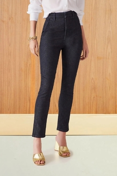 Calça Skinny Alfaiataria Jeans Escuro - Estilo Trellis  | Vista-se com a Trellis