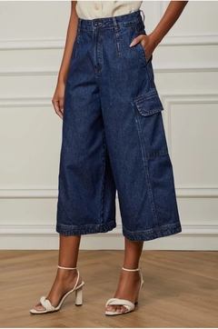 Calça Jeans wide cropped recortes lateral - Estilo Trellis  | Vista-se com a Trellis