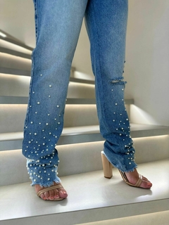 Calça Jeans Com Bordado - Estilo Trellis  | Vista-se com a Trellis