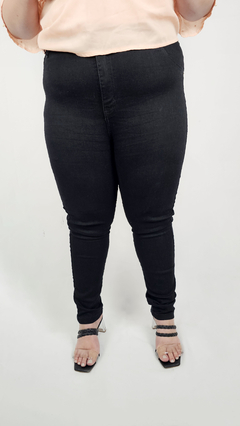 Calça Jeans Feminina Preta Plus Size - comprar online