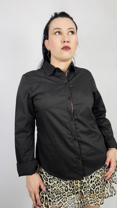 Camisa Social Feminina Preta Lisa TNG - comprar online