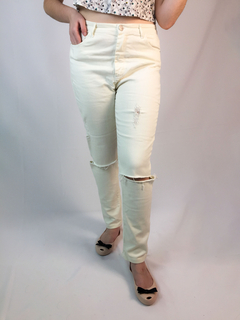 Calça Jeans Creme Feminina Destroyed - comprar online