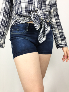 Shorts Jeans Feminino Lavagem Escura - comprar online