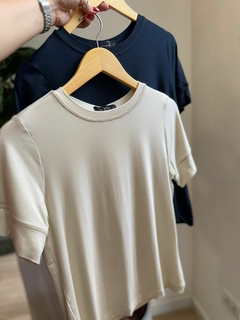 BLUSA BASICA TRANÇADOR - comprar online