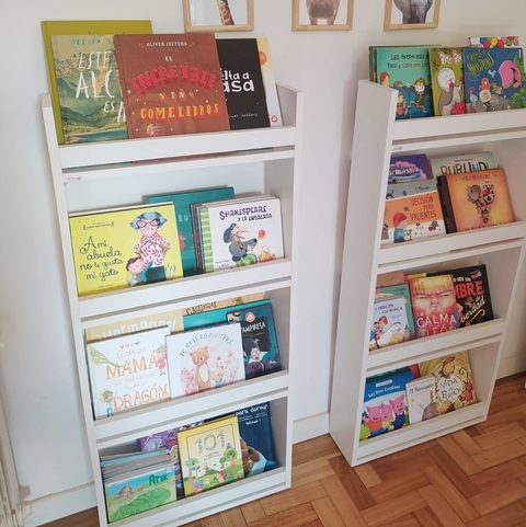 Bianconiglio Kids BUK Librería Montessori Profesional con Sistema Hide&Show  para la rotación de Libros de Abedul de Primera Calidad Fabricada en  Italia, EN71 (sin Barniz añadido) : : Hogar y cocina