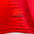 camisa-bayern-munchen-munique-home-titular-i-1-vermelho-tom-sobre-tom-preto-24-25-adidas-torcedor-masculina-gola-v-t-7.jpg