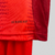 camisa-bayern-munchen-munique-home-titular-i-1-vermelho-tom-sobre-tom-preto-24-25-adidas-torcedor-unissex-gola-v-t-kit-infantil-short-vermelho-5.jpg