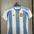 Kit Infantil Argentina Home 24/25 - Azul e Branco, ideal para os pequenos torcedores, confortável e estiloso, perfeito para os jogos da seleção, para os amantes de futebol, com as cores da Argentina, tamanho 24/25, camisa e calção, material de qualidade, 