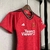 Kit infantil Manchester United Home, vermelho vibrante, uniforme de futebol, temporada 23/24, camiseta, calção, meião, tecido respirável, confortável, design moderno, escudo bordado, ídolos do futebol, time inglês, presente perfeito para crianças, paixão 