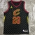 Jersey Cleveland Cavaliers 20/21 Statement Edition - A camisa oficial do Cleveland Cavaliers - Design exclusivo e moderno - Estampa Statement Edition - Para os fãs do basquete - Alta qualidade e durabilidade - Conforto e estilo em um só produto - Ideal pa